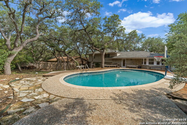 Listing photo id 33 for 14227 Ridgeboro Drive