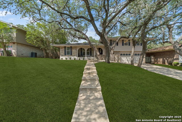 Listing photo id 6 for 14227 Ridgeboro Drive
