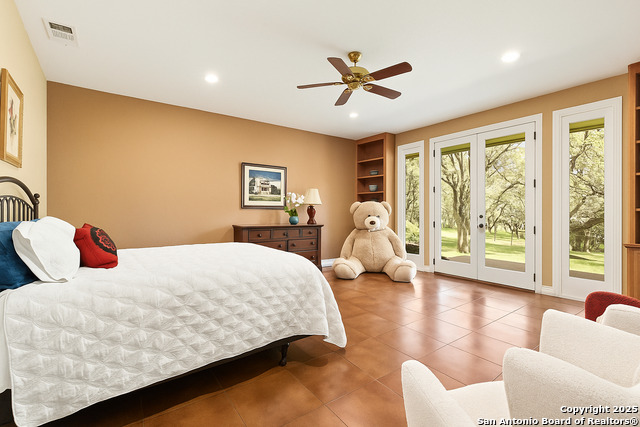 Image 11 of 26 For 10329 Montanio Dr