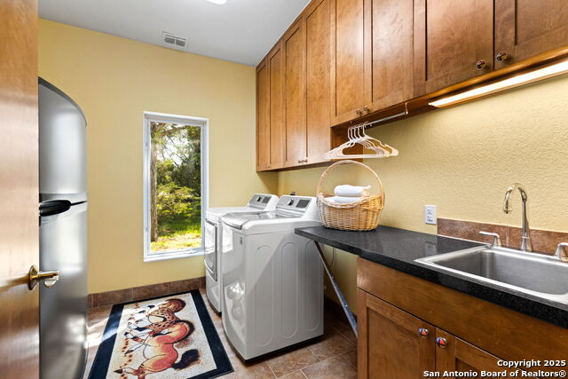 Image 17 of 26 For 10329 Montanio Dr