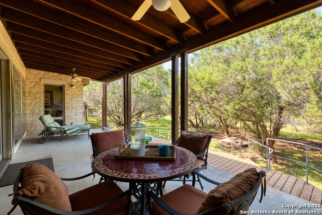 Image 18 of 26 For 10329 Montanio Dr