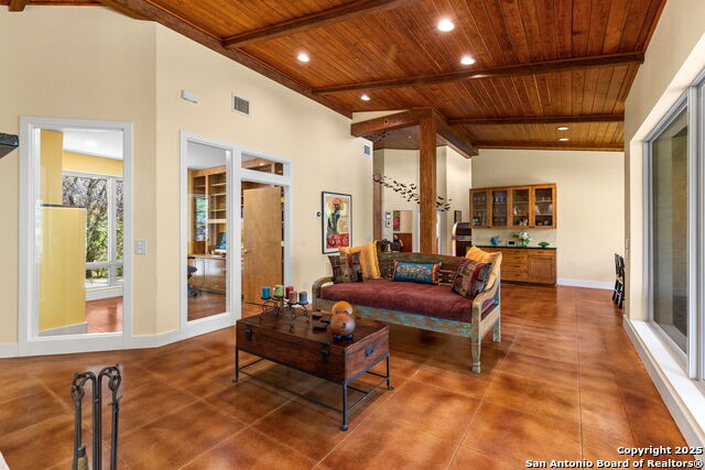 Image 5 of 26 For 10329 Montanio Dr
