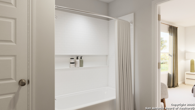 Listing photo id 18 for 2638 Downsbury Drive