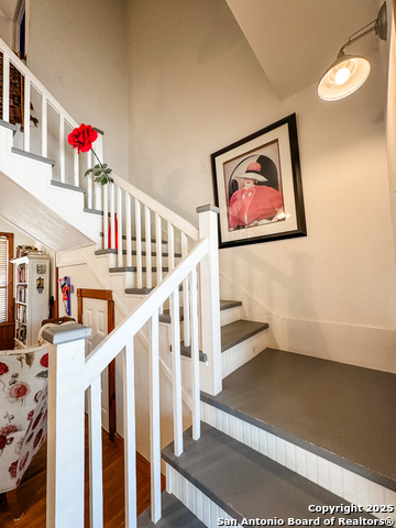 Image 16 of 32 For 556 Fairway Circle