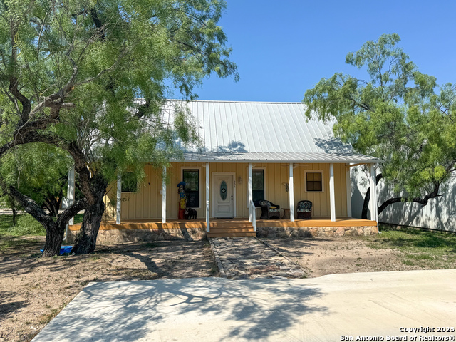 Image 2 of 32 For 556 Fairway Circle