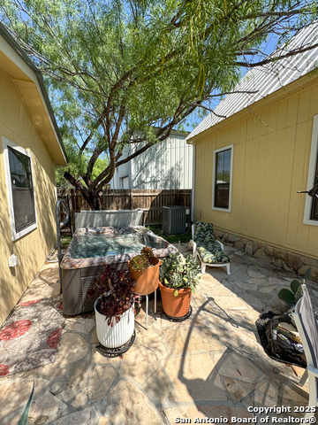 Image 29 of 32 For 556 Fairway Circle