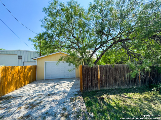 Image 32 of 32 For 556 Fairway Circle