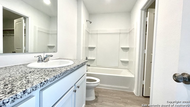 Image 10 of 13 For 4211 Cove  