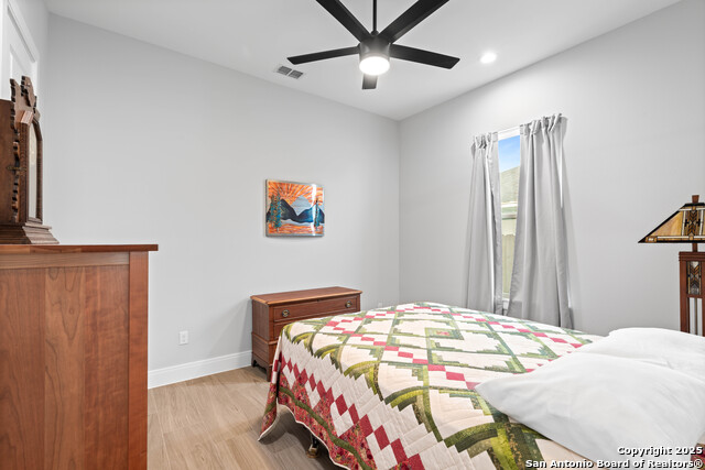 Listing photo id 8 for 14342 Aquarius St