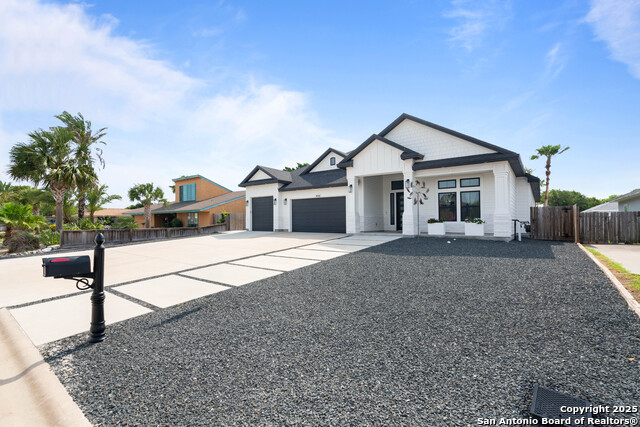 Listing photo id 0 for 14342 Aquarius St