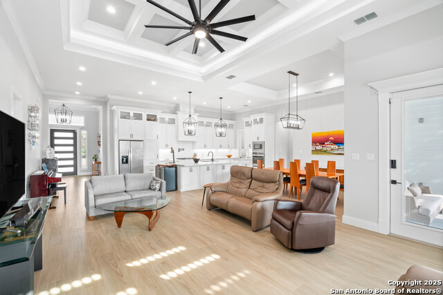 Listing photo id 26 for 14342 Aquarius St