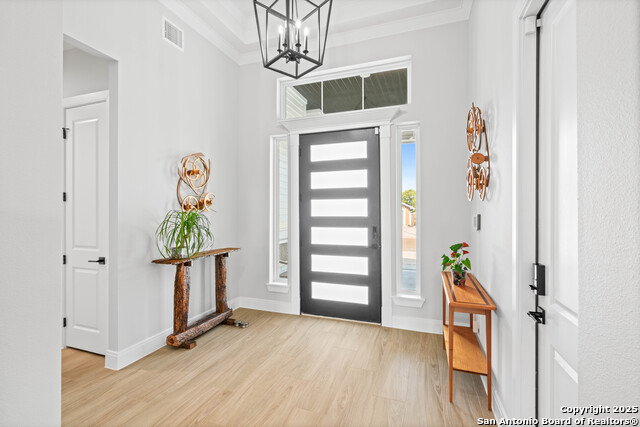 Listing photo id 3 for 14342 Aquarius St