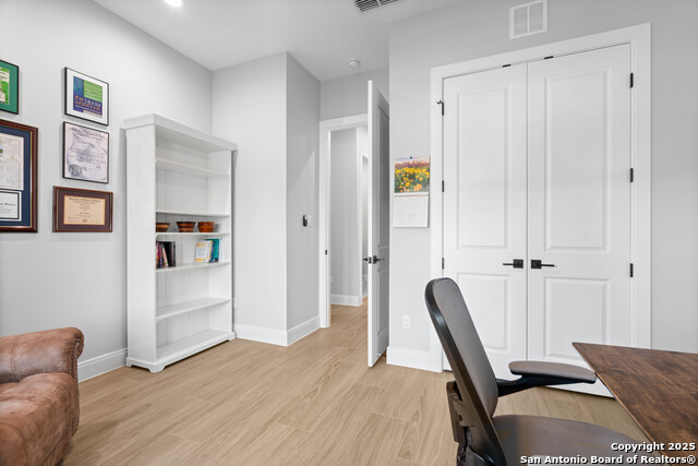 Listing photo id 6 for 14342 Aquarius St
