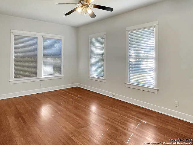 Image 12 of 32 For 436 Gramercy Pl W