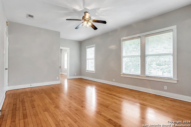 Image 17 of 32 For 436 Gramercy Pl W