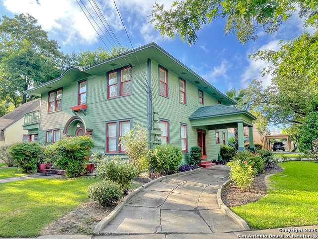 Image 2 of 32 For 436 Gramercy Pl W