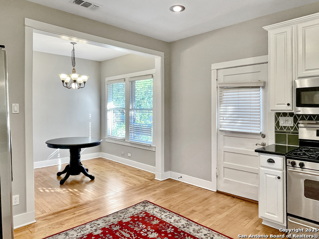 Image 24 of 32 For 436 Gramercy Pl W