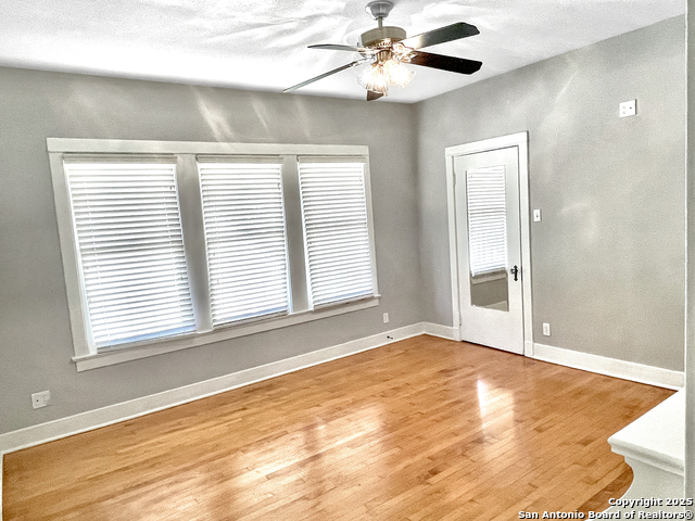 Image 26 of 32 For 436 Gramercy Pl W