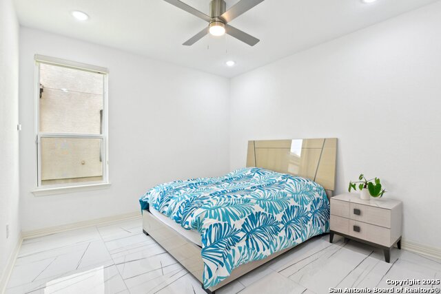 Image 28 of 51 For 27118 Dana Creek Dr