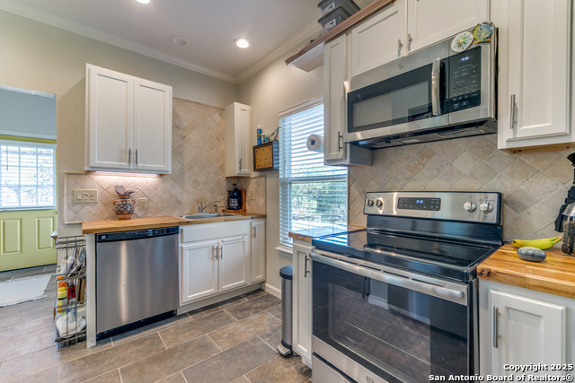 Image 13 of 22 For 215 Jennifer Drive