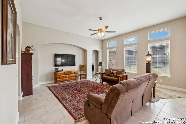 Image 5 of 26 For 1388 Kamryn Way