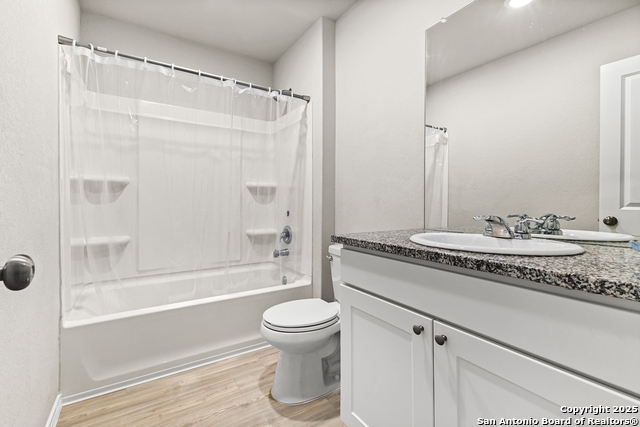 Listing photo id 8 for 7207 Lincoln Trace
