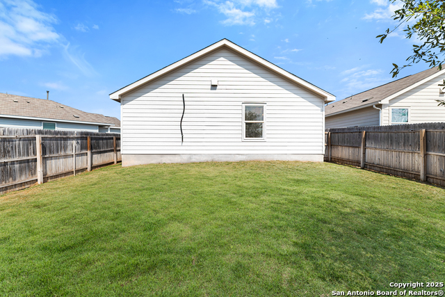 Listing photo id 15 for 7207 Lincoln Trace