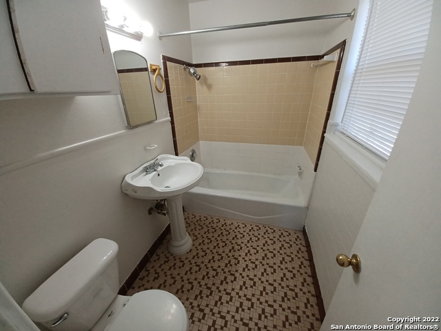 Image 11 of 11 For 803 Eleanor Ave  A