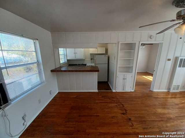 Image 4 of 11 For 803 Eleanor Ave  A