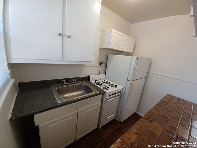 Image 7 of 11 For 803 Eleanor Ave  A