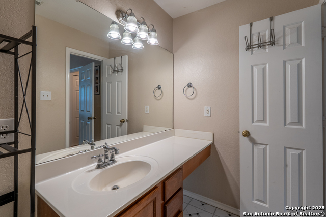 Image 16 of 25 For 3972 Trinity Trl