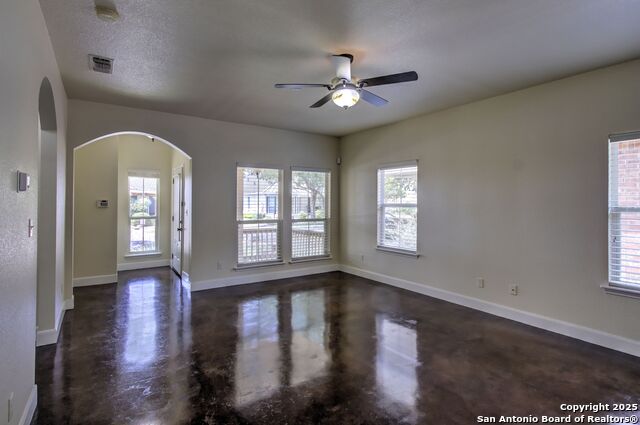 Listing photo id 10 for 2222 Gruene Lake