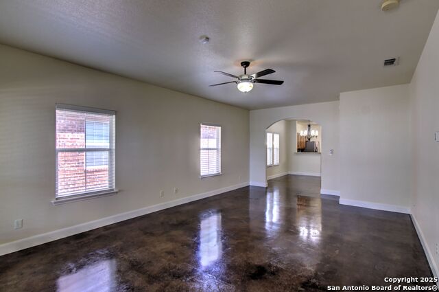 Listing photo id 12 for 2222 Gruene Lake