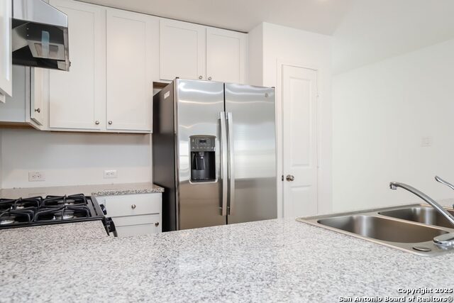 Image 8 of 16 For 2831 Millikan Dr