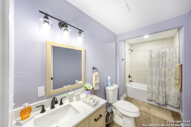 Listing photo id 8 for 1437 Avant
