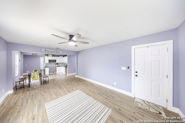 Listing photo id 1 for 1437 Avant