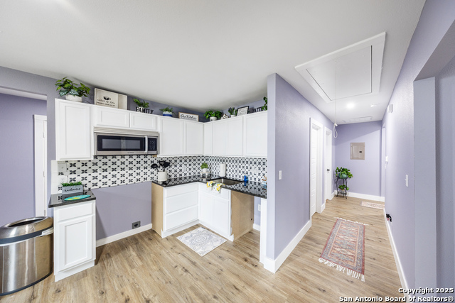 Listing photo id 4 for 1437 Avant