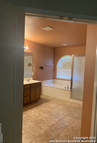 Image 14 of 19 For 8711 Redwood