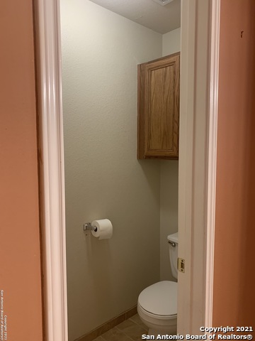 Image 16 of 19 For 8711 Redwood