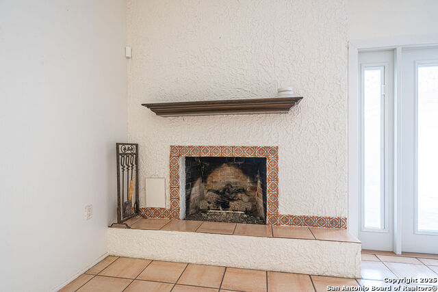 Image 13 of 26 For 3922 Barrington  0