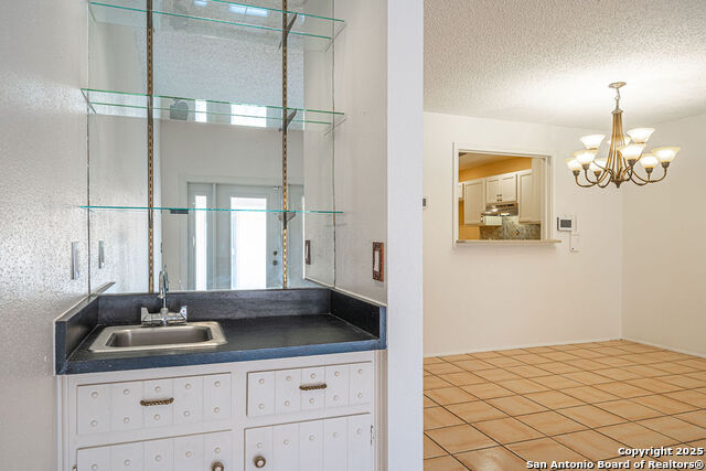 Image 15 of 26 For 3922 Barrington  0