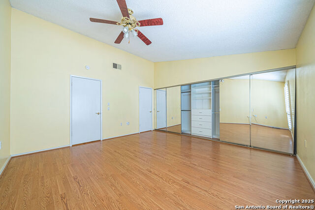 Image 18 of 26 For 3922 Barrington  0