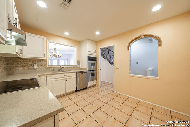 Image 8 of 26 For 3922 Barrington  0