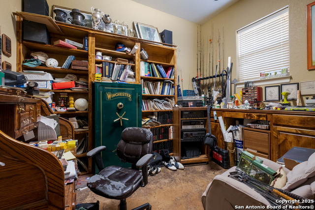 Image 17 of 28 For 10402 Oak Forest Way