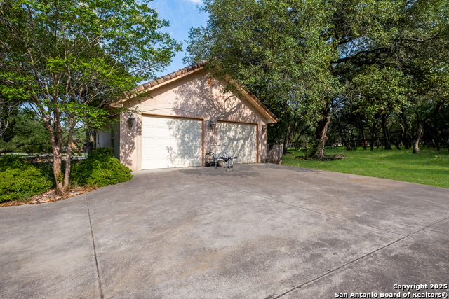 Image 28 of 28 For 10402 Oak Forest Way
