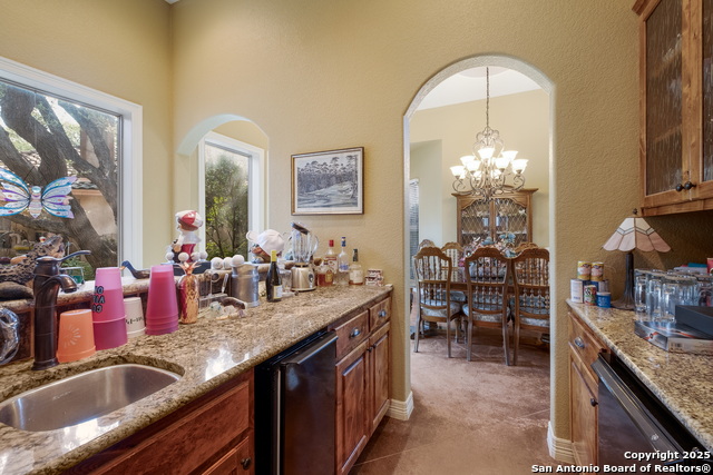Image 9 of 28 For 10402 Oak Forest Way