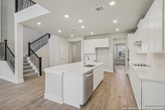 Image 3 of 28 For 29414 Angelfish Blvd