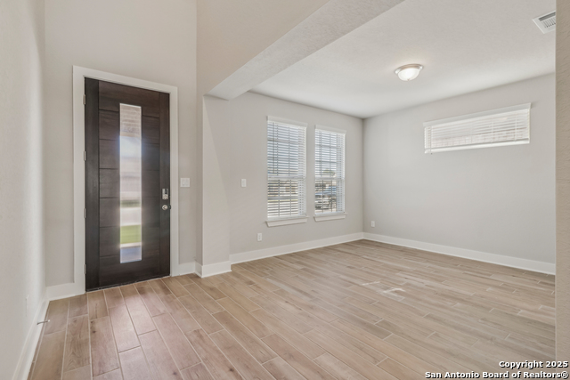 Image 4 of 28 For 29414 Angelfish Blvd