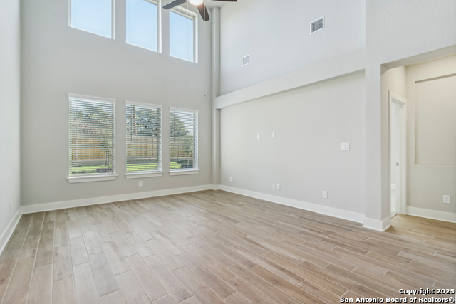 Image 5 of 28 For 29414 Angelfish Blvd