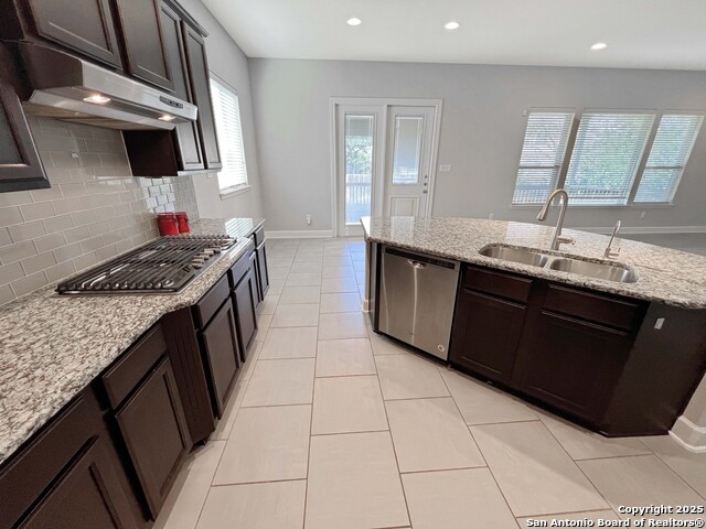 Listing photo id 22 for 14203 Sam Houston